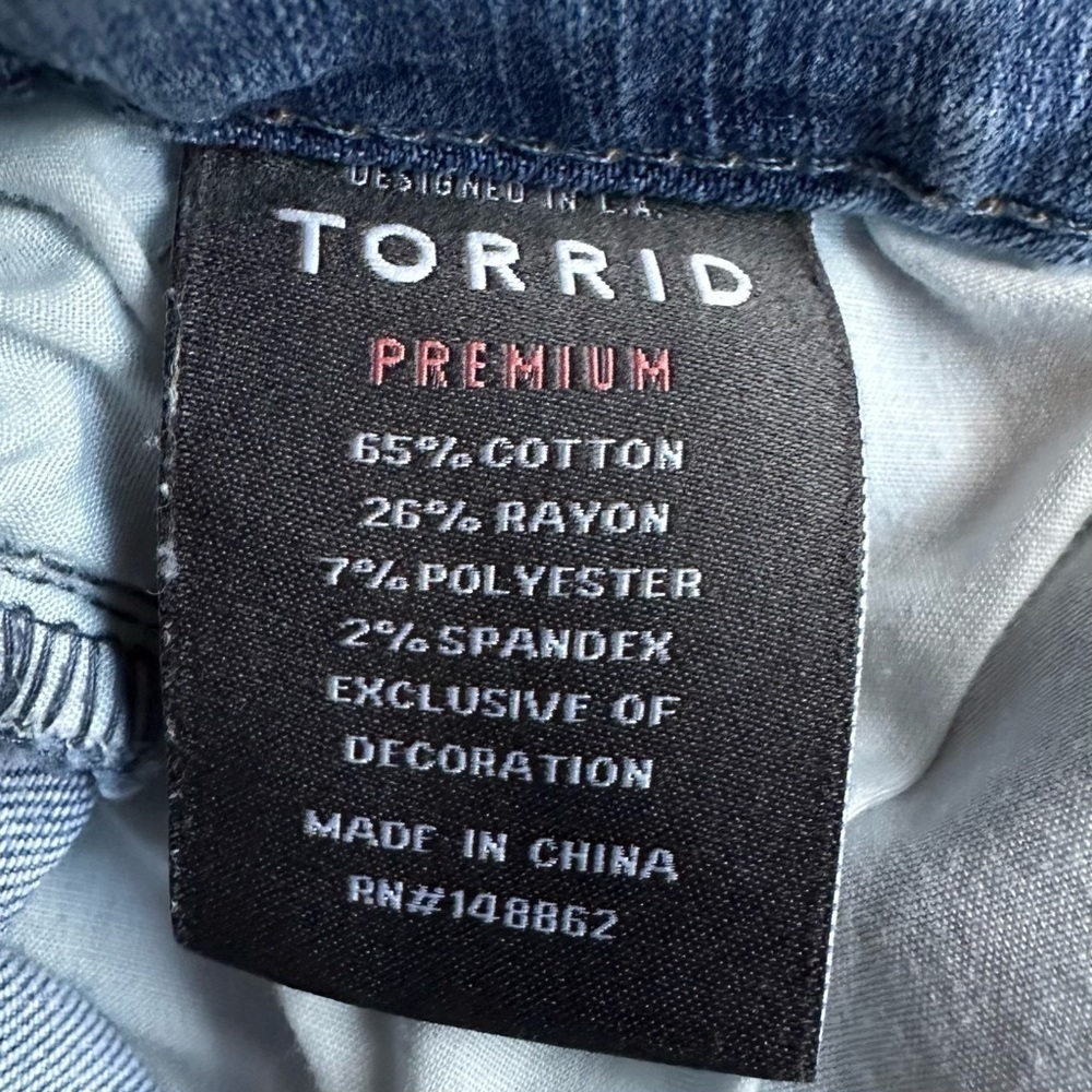 Torrid Distressed Jegging - Picture 11 of 11